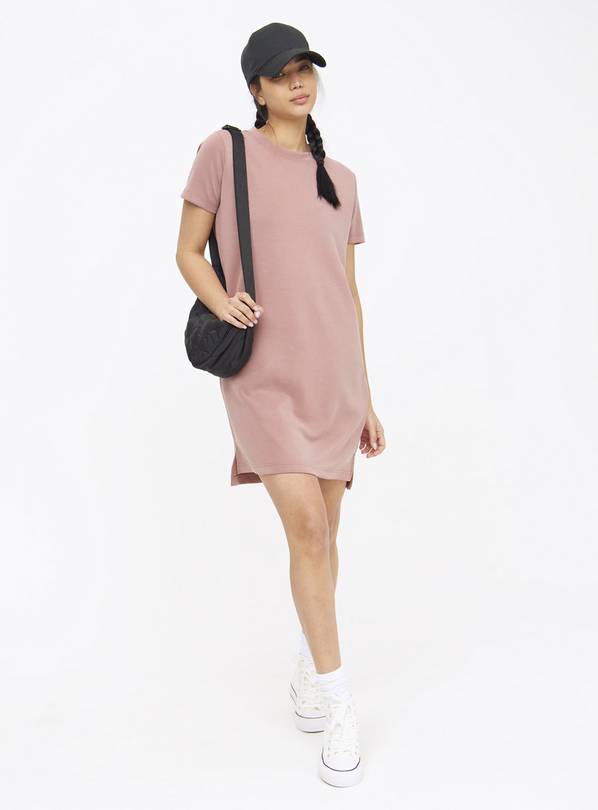 Pale pink t shirt dress hotsell